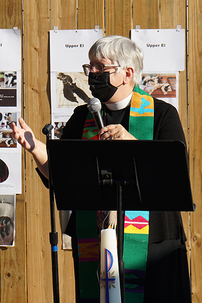 Rev. Lisa Hunt